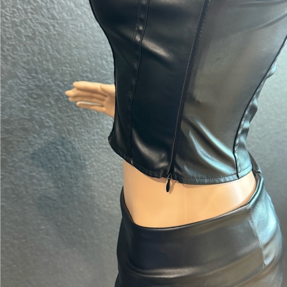 SHEIN Black faux leather Skirt Set xs size 2 - Picture 3 of 8
